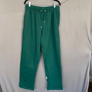 🔹NWT BoohooMAN straight leg puff print green jogger. BAGGY. SZ M